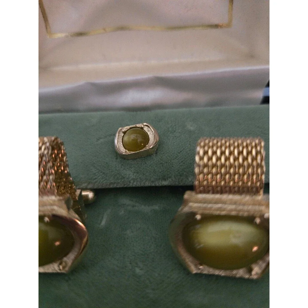 Vtg. Swank Gold-Tone Green Moonstone Cufflinks/Tie  Pin Set (B-1)